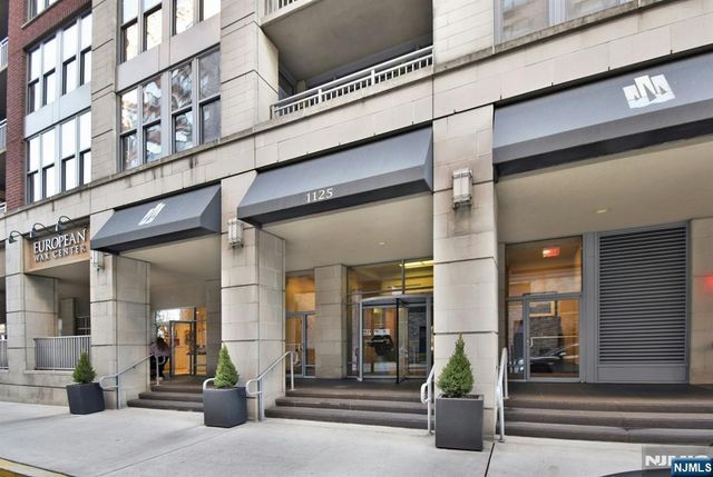 1125 Maxwell Lane 624, Hoboken, NJ 07030