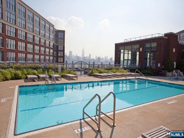 1125 Maxwell Lane 624, Hoboken, NJ 07030