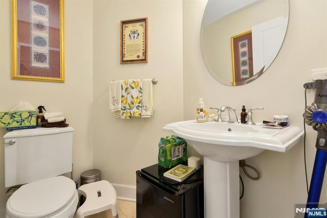 1125 Maxwell Lane 624, Hoboken, NJ 07030