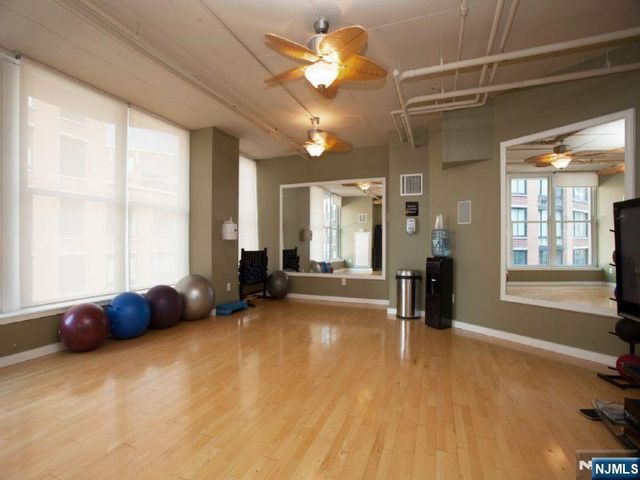 1125 Maxwell Lane 624, Hoboken, NJ 07030