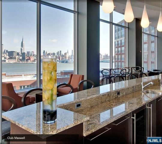 1125 Maxwell Lane 624, Hoboken, NJ 07030
