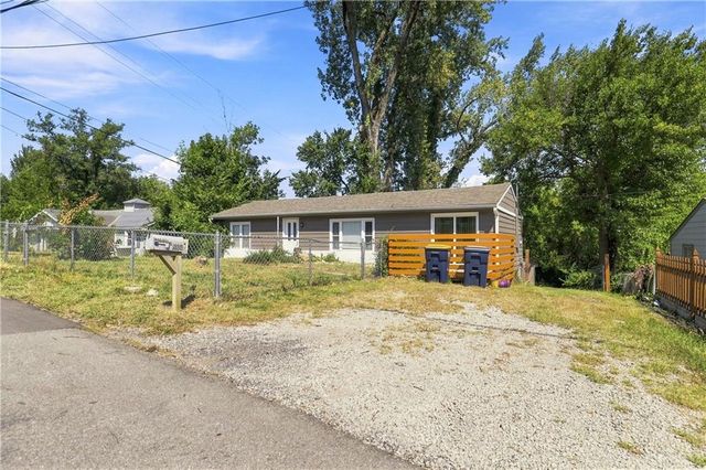 8804 E 47th Street, Kansas City, MO 64129