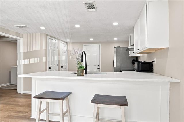 8804 E 47th Street, Kansas City, MO 64129