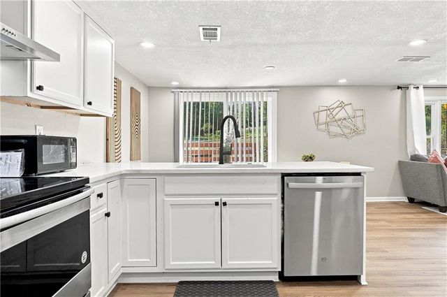 8804 E 47th Street, Kansas City, MO 64129
