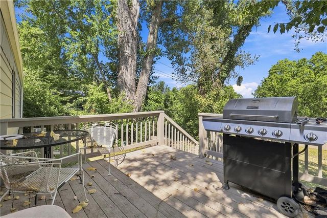 8804 E 47th Street, Kansas City, MO 64129