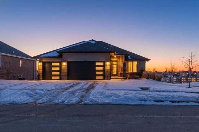 5996 S Holland Avenue, Springfield, MO 65810