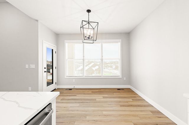 5996 S Holland Avenue, Springfield, MO 65810