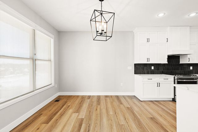 5996 S Holland Avenue, Springfield, MO 65810