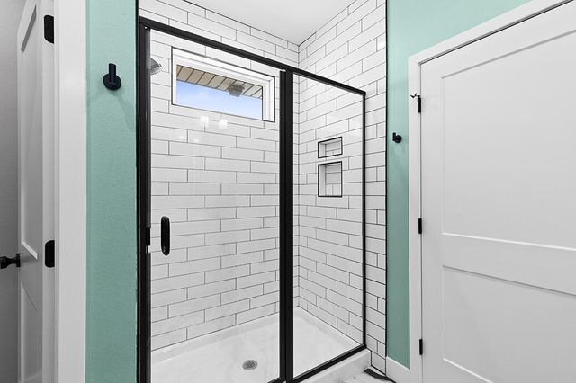 5996 S Holland Avenue, Springfield, MO 65810