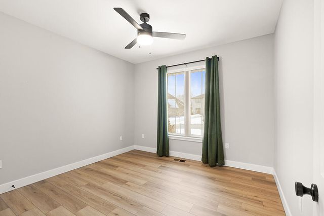 5996 S Holland Avenue, Springfield, MO 65810