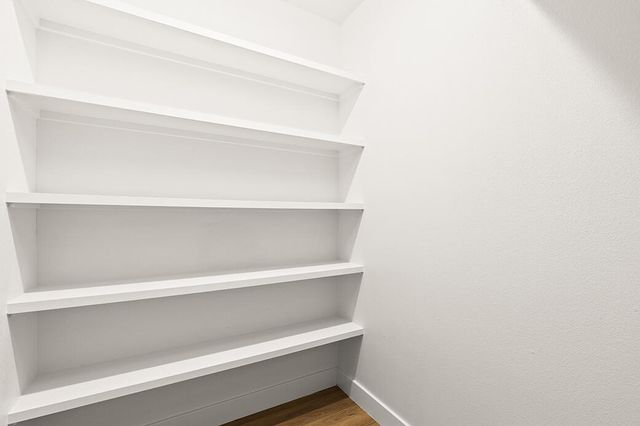 5996 S Holland Avenue, Springfield, MO 65810