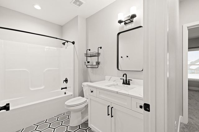 5996 S Holland Avenue, Springfield, MO 65810