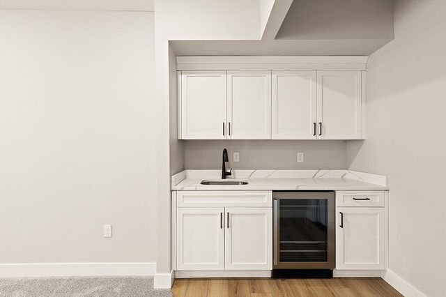 5996 S Holland Avenue, Springfield, MO 65810