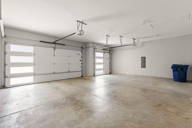 5996 S Holland Avenue, Springfield, MO 65810