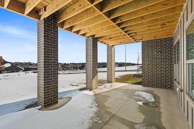 5996 S Holland Avenue, Springfield, MO 65810