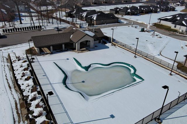 5996 S Holland Avenue, Springfield, MO 65810