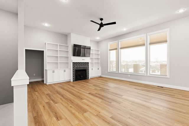 5996 S Holland Avenue, Springfield, MO 65810