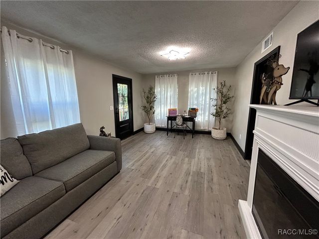 601 W Dampier Street, Inverness, FL 34450