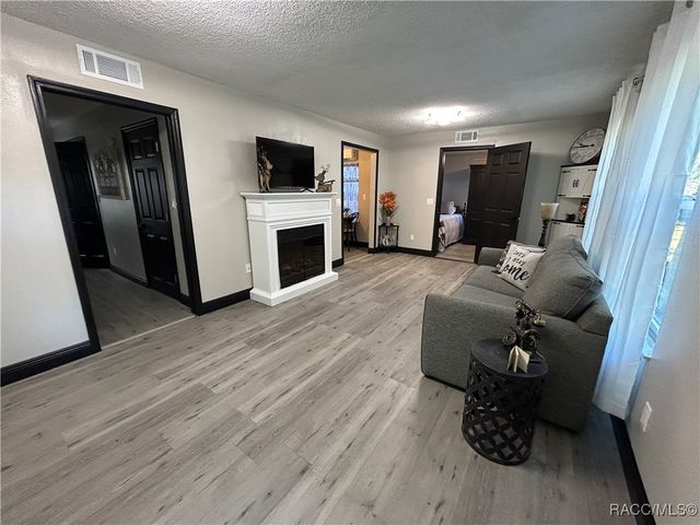 601 W Dampier Street, Inverness, FL 34450