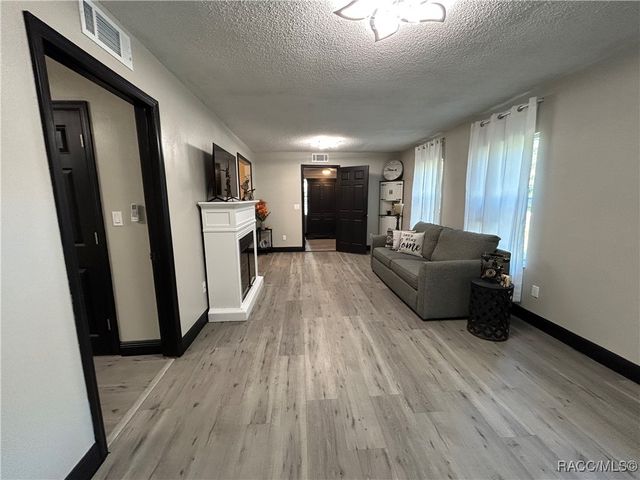 601 W Dampier Street, Inverness, FL 34450