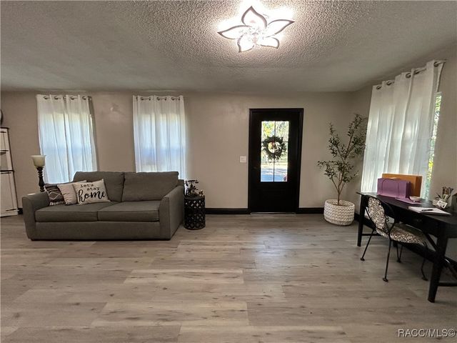 601 W Dampier Street, Inverness, FL 34450