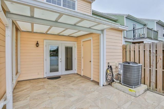 3355 W WYOMING CIRCLE, Tampa, FL 33611