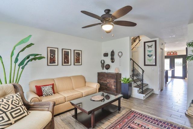3355 W WYOMING CIRCLE, Tampa, FL 33611