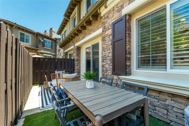 21929 Cortina, Chatsworth, CA 91311