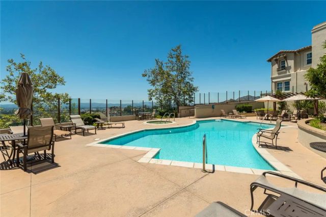 21929 Cortina, Chatsworth, CA 91311