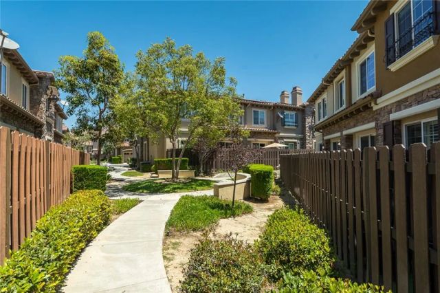 21929 Cortina, Chatsworth, CA 91311