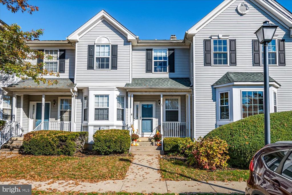 37 AMESBURY CT, Robbinsville, NJ 08691