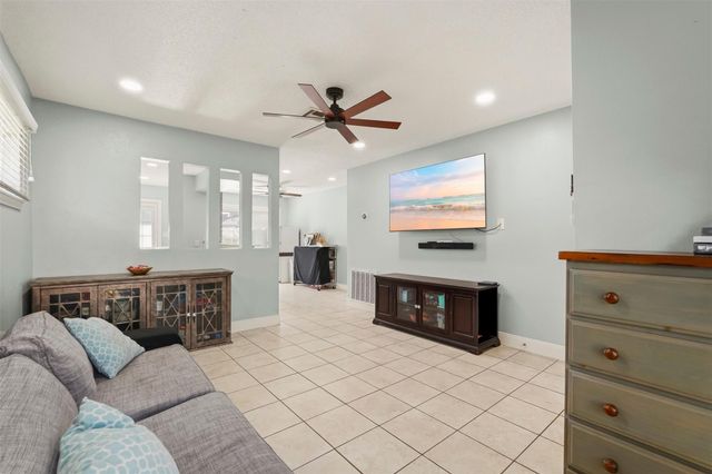 9458 Neuens Road 9458, Houston, TX 77080
