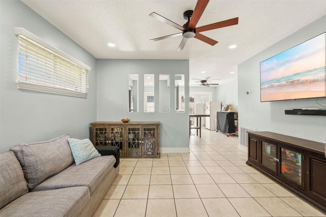 9458 Neuens Road 9458, Houston, TX 77080