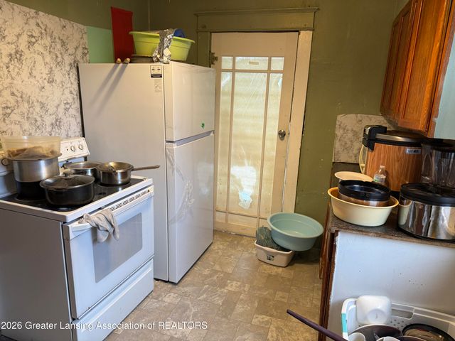 1131 Farrand Street, Lansing, MI 48906