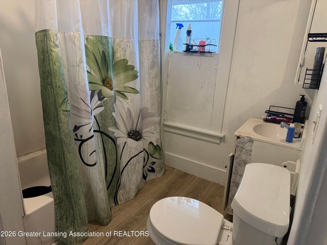 1131 Farrand Street, Lansing, MI 48906