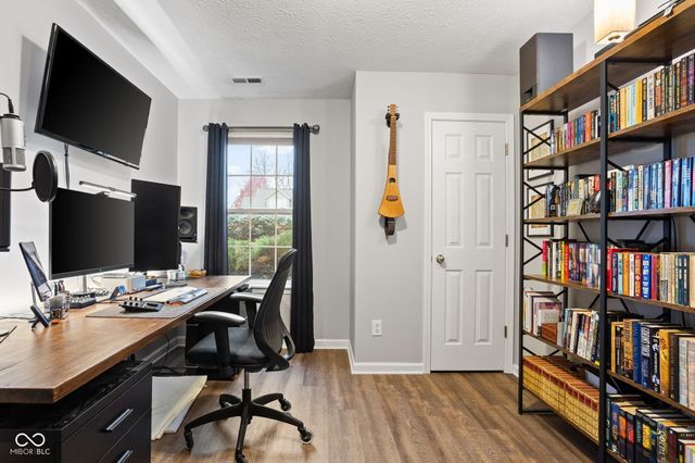 18848 Edwards Grove Drive, Noblesville, IN 46062