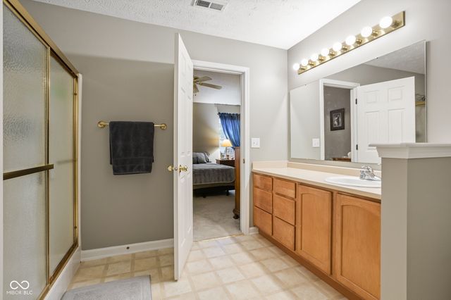 18848 Edwards Grove Drive, Noblesville, IN 46062