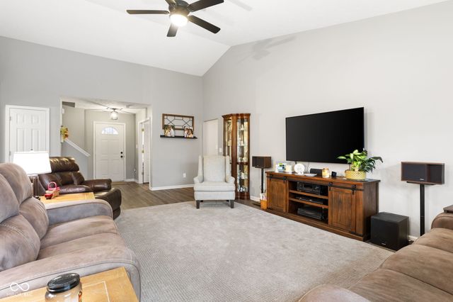 18848 Edwards Grove Drive, Noblesville, IN 46062