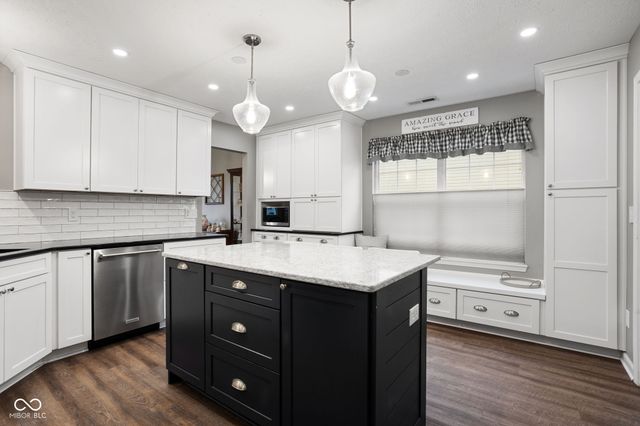 18848 Edwards Grove Drive, Noblesville, IN 46062