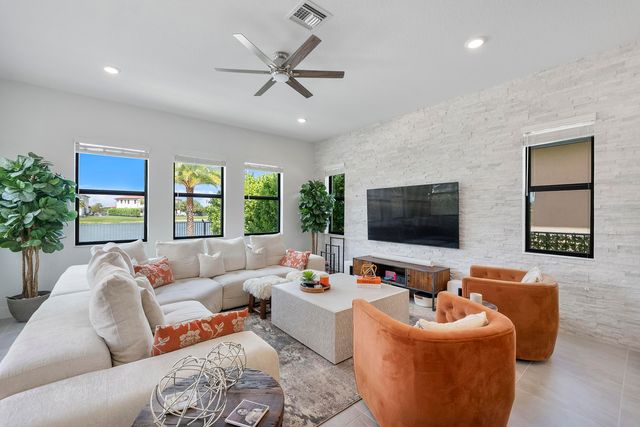 8775 E Baypoint Circle, Parkland, FL 33076