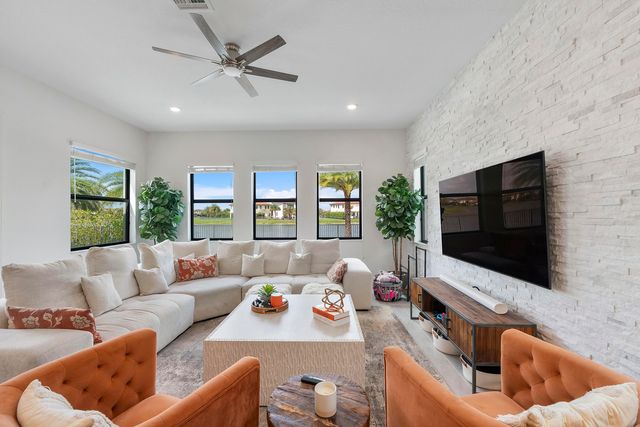 8775 E Baypoint Circle, Parkland, FL 33076