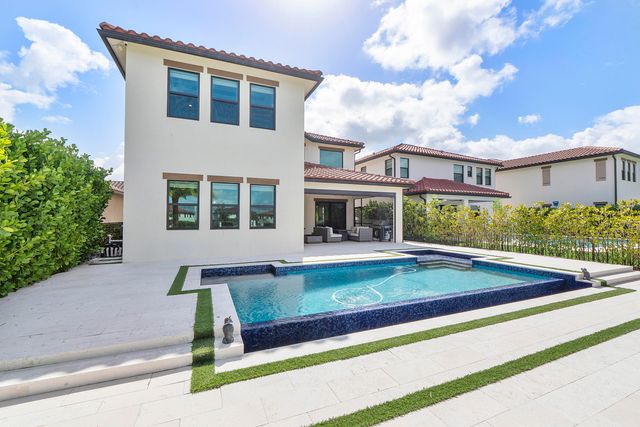 8775 E Baypoint Circle, Parkland, FL 33076