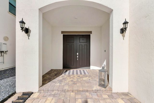 8775 E Baypoint Circle, Parkland, FL 33076