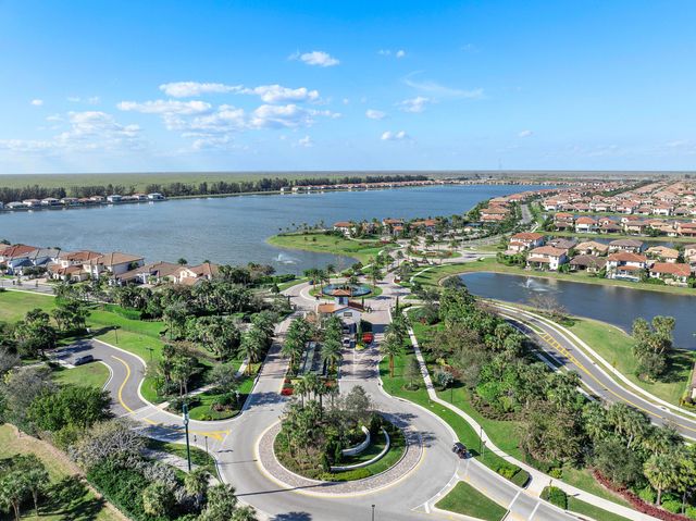 8775 E Baypoint Circle, Parkland, FL 33076