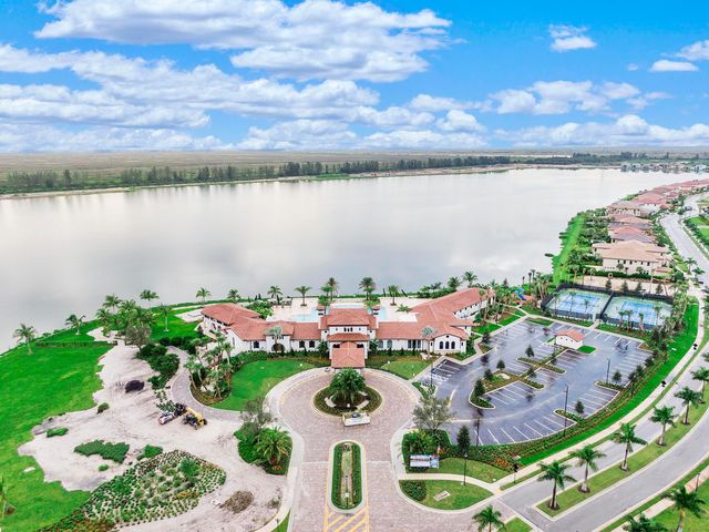 8775 E Baypoint Circle, Parkland, FL 33076