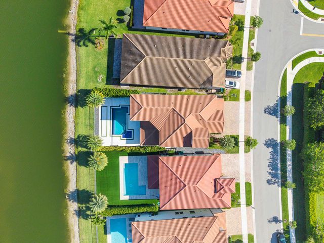 8775 E Baypoint Circle, Parkland, FL 33076