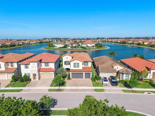 8775 E Baypoint Circle, Parkland, FL 33076