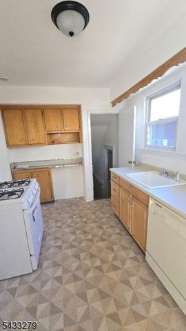 362 Columbia Blvd, Wood-ridge Boro, NJ 07075