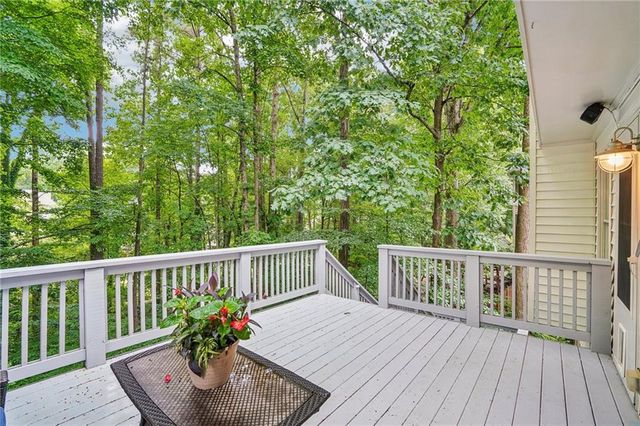 706 Braidwood Ridge NW, Acworth, GA 30101