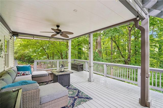 706 Braidwood Ridge NW, Acworth, GA 30101